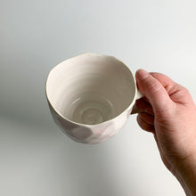 Load image into Gallery viewer, The &#39;Faceted Mug&#39; Pink
