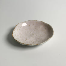 Load image into Gallery viewer, The &#39;Oil Dish&#39; Pink Speckled
